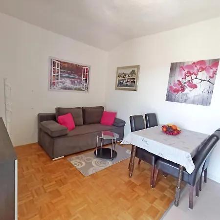 Apartment Sunny Break