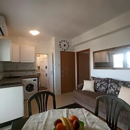Sunny Break Apartment