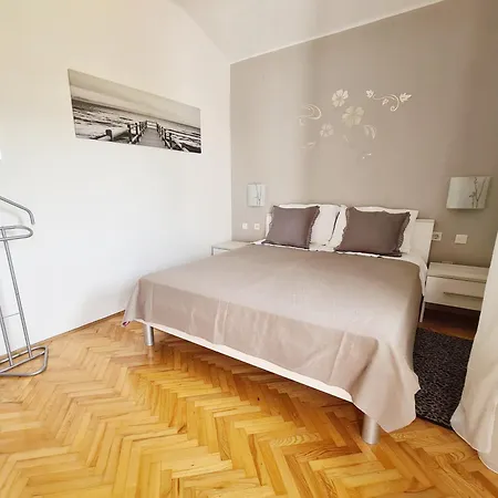 Sunny Break Apartment *